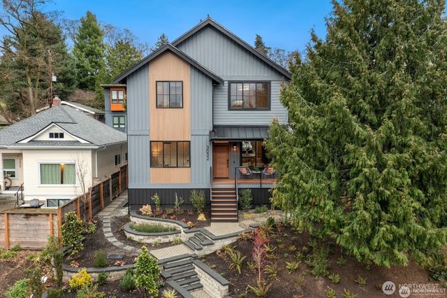 3032 NE Blakeley Street, Seattle, WA 98105