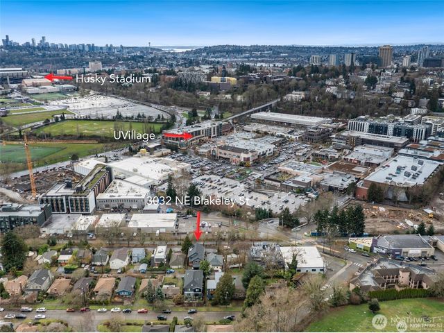 3032 NE Blakeley Street, Seattle, WA 98105