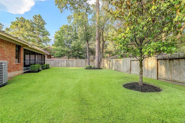 10 Heathstone Place, The Woodlands, TX 77381