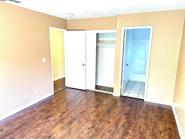 10580 Creekside, Oakland, CA 94603