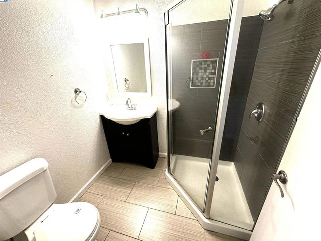 10580 Creekside, Oakland, CA 94603