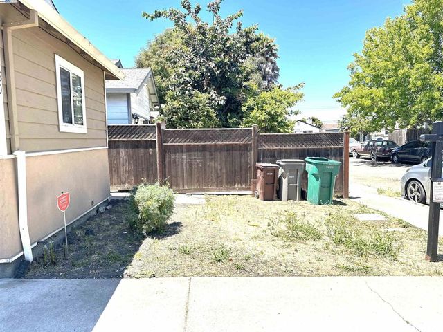 10580 Creekside, Oakland, CA 94603