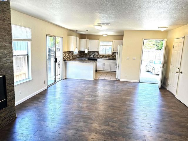 10580 Creekside, Oakland, CA 94603