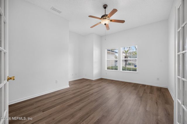 8066 LEAFCREST Drive, Jacksonville, FL 32244