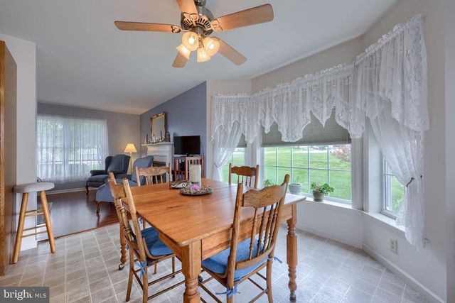 165 PEBBLE BEACH DR, Mount Wolf, PA 17347