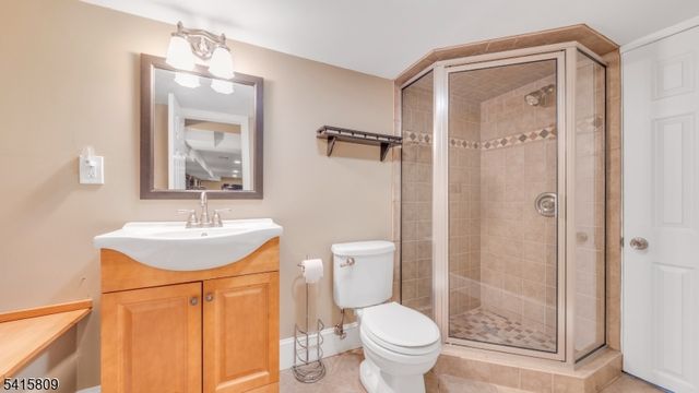 37 Jackson St, Nutley Twp., NJ 07110