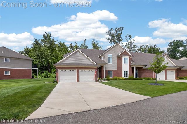3773 Eagle Creek Drive, Shelby Charter Township, MI 48317