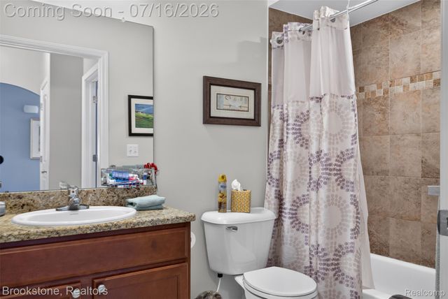 3773 Eagle Creek Drive, Shelby Charter Township, MI 48317