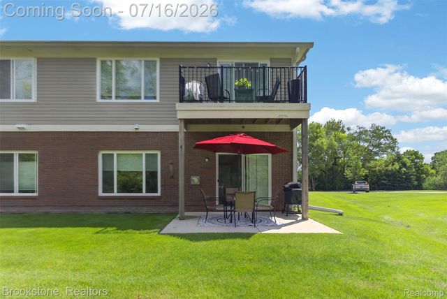 3773 Eagle Creek Drive, Shelby Charter Township, MI 48317
