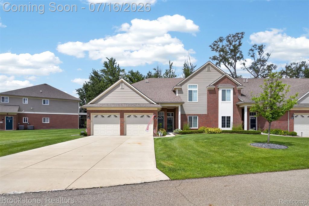 3773 Eagle Creek Drive, Shelby Charter Township, MI 48317