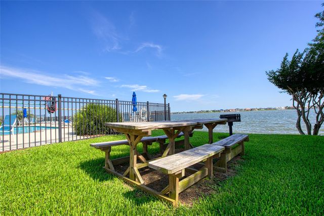 307 Yacht Club Lane 307, El Lago, TX 77586