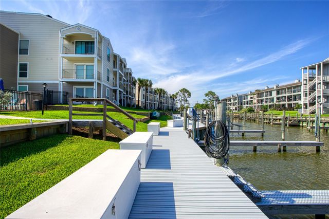 307 Yacht Club Lane 307, El Lago, TX 77586