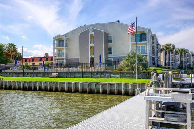 307 Yacht Club Lane 307, El Lago, TX 77586