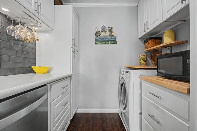 307 Yacht Club Lane 307, El Lago, TX 77586