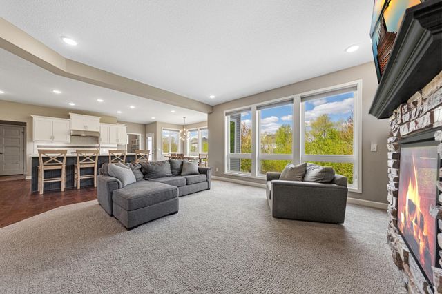 18129 Icon Court, Lakeville, MN 55044
