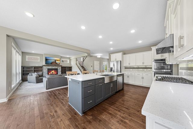 18129 Icon Court, Lakeville, MN 55044