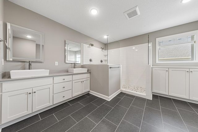 18129 Icon Court, Lakeville, MN 55044