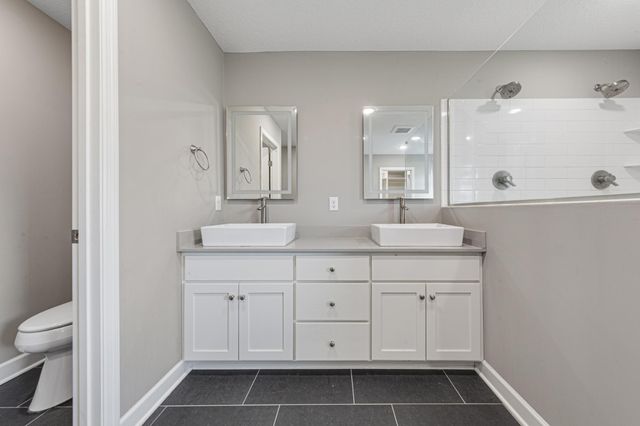 18129 Icon Court, Lakeville, MN 55044