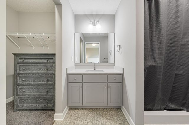 18129 Icon Court, Lakeville, MN 55044