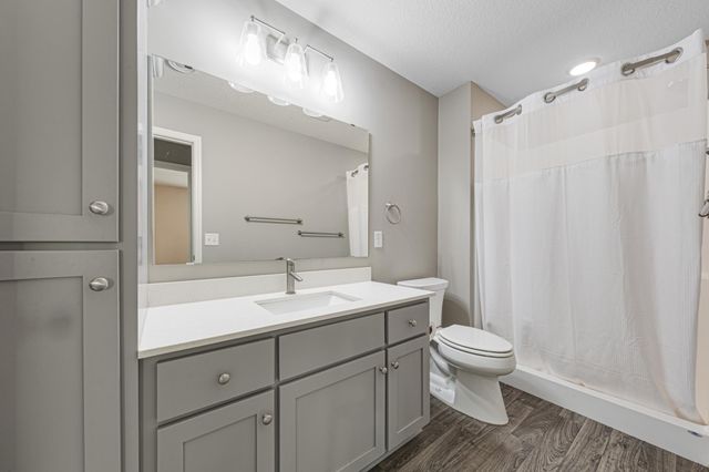18129 Icon Court, Lakeville, MN 55044