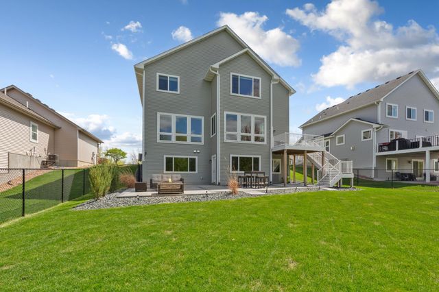 18129 Icon Court, Lakeville, MN 55044