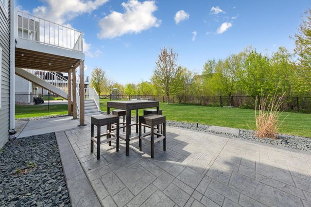 18129 Icon Court, Lakeville, MN 55044