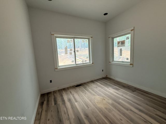 985 Soft Ridge Rd, Celina, TN 38551