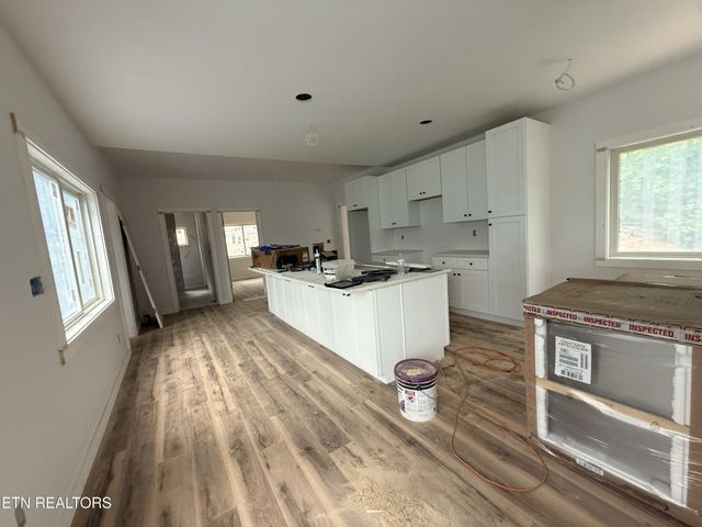 985 Soft Ridge Rd, Celina, TN 38551
