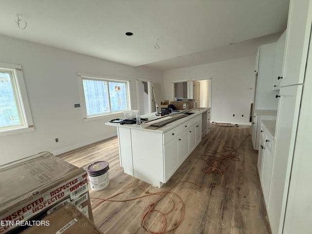 985 Soft Ridge Rd, Celina, TN 38551