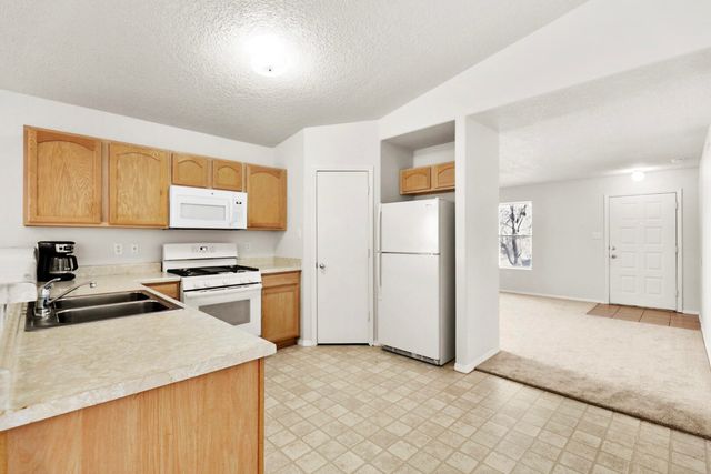 3749 Rancher Loop NE, Rio Rancho, NM 87144