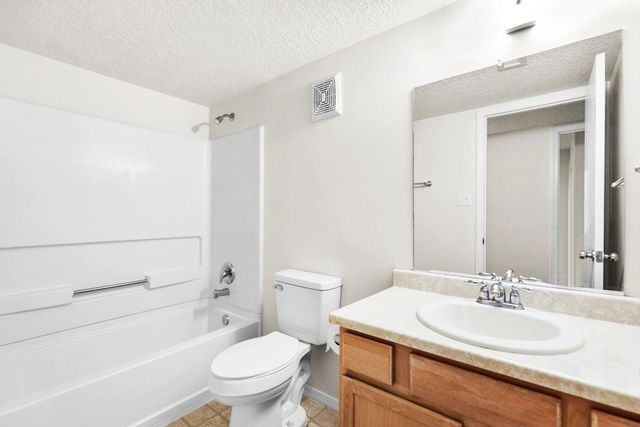 3749 Rancher Loop NE, Rio Rancho, NM 87144