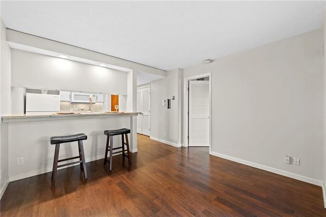 2525 Main Street 210, Kansas City, MO 64108