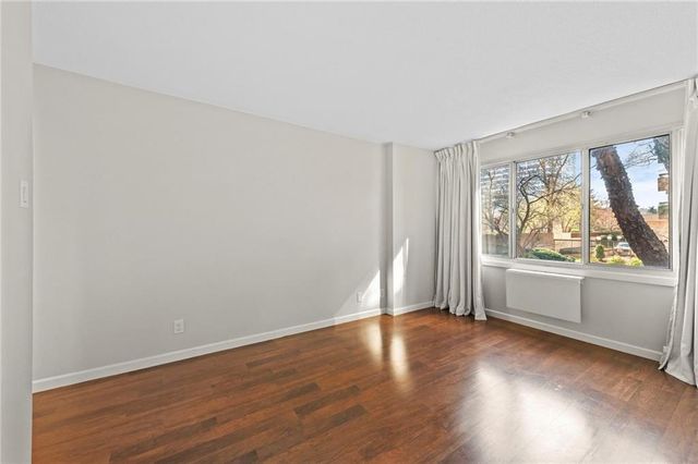 2525 Main Street 210, Kansas City, MO 64108