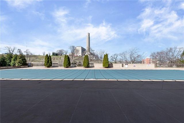 2525 Main Street 210, Kansas City, MO 64108