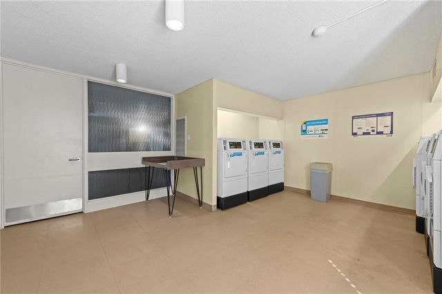 2525 Main Street 210, Kansas City, MO 64108