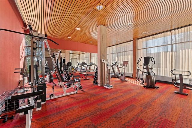 2525 Main Street 210, Kansas City, MO 64108