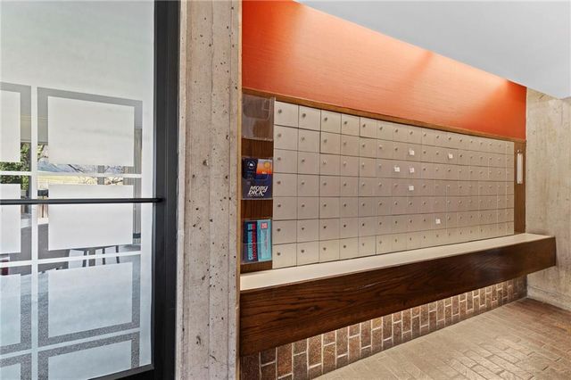 2525 Main Street 210, Kansas City, MO 64108