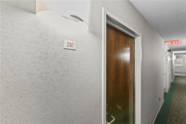 2525 Main Street 210, Kansas City, MO 64108