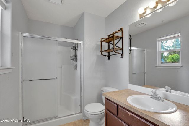 7575 W Crenshaw St, Rathdrum, ID 83858