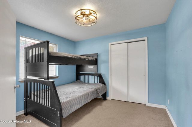 7575 W Crenshaw St, Rathdrum, ID 83858