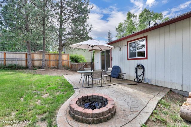 7575 W Crenshaw St, Rathdrum, ID 83858