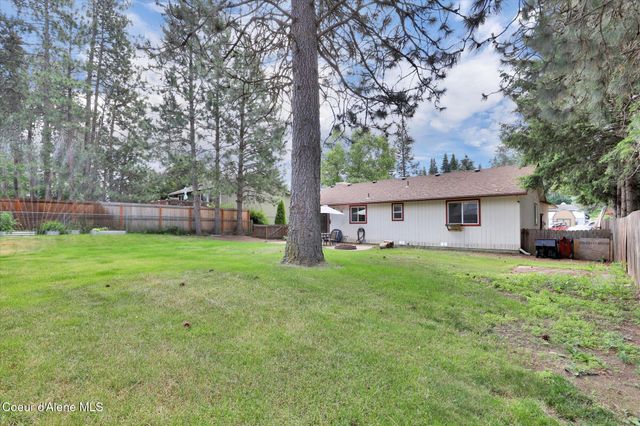 7575 W Crenshaw St, Rathdrum, ID 83858
