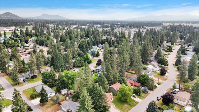7575 W Crenshaw St, Rathdrum, ID 83858