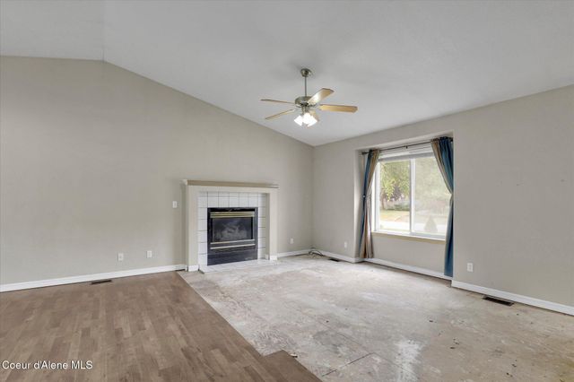 7575 W Crenshaw St, Rathdrum, ID 83858