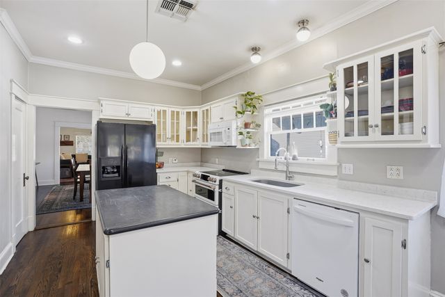 2243 Fairmount Avenue, Fort Worth, TX 76110