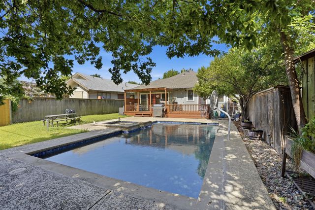 2243 Fairmount Avenue, Fort Worth, TX 76110