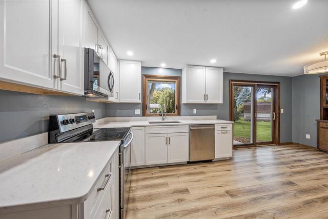 1509 APACHE AVENUE, Green Bay, WI 54313