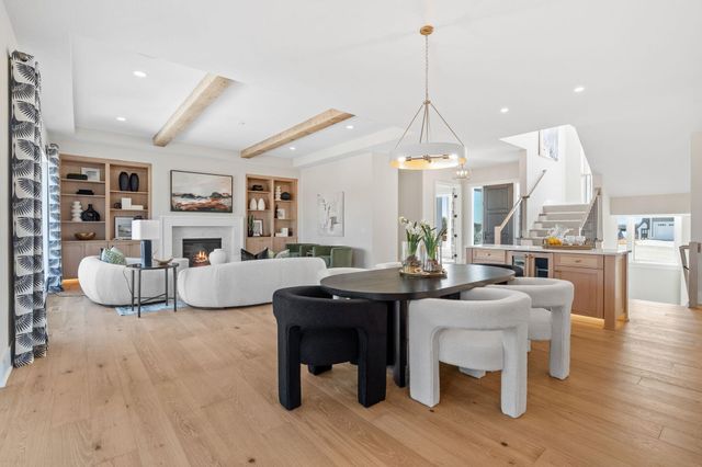 16404 47th Place N, Plymouth, MN 55446