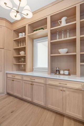 16404 47th Place N, Plymouth, MN 55446