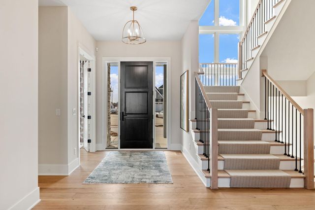 16404 47th Place N, Plymouth, MN 55446